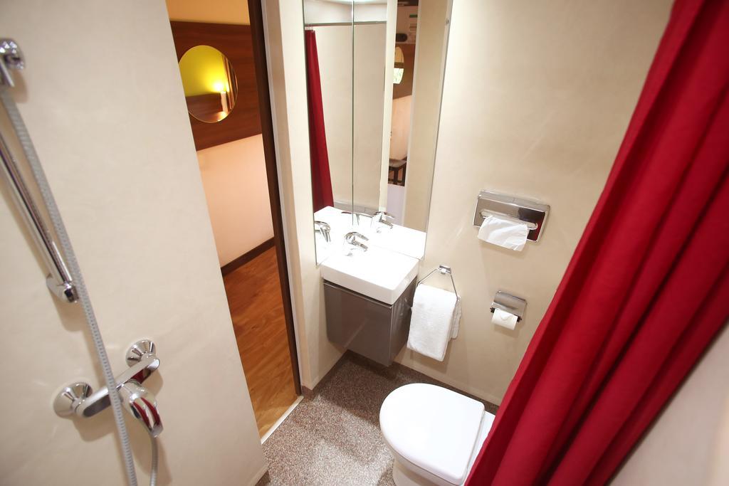 Brit Lyon Eurexpo Hotel
